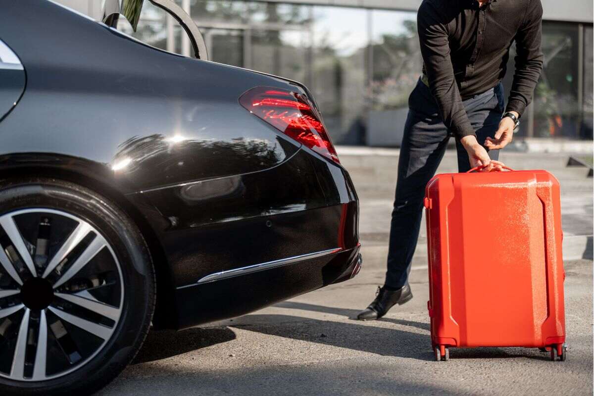 6 Reasons to Choose a Private Chauffeur Tour in Wales